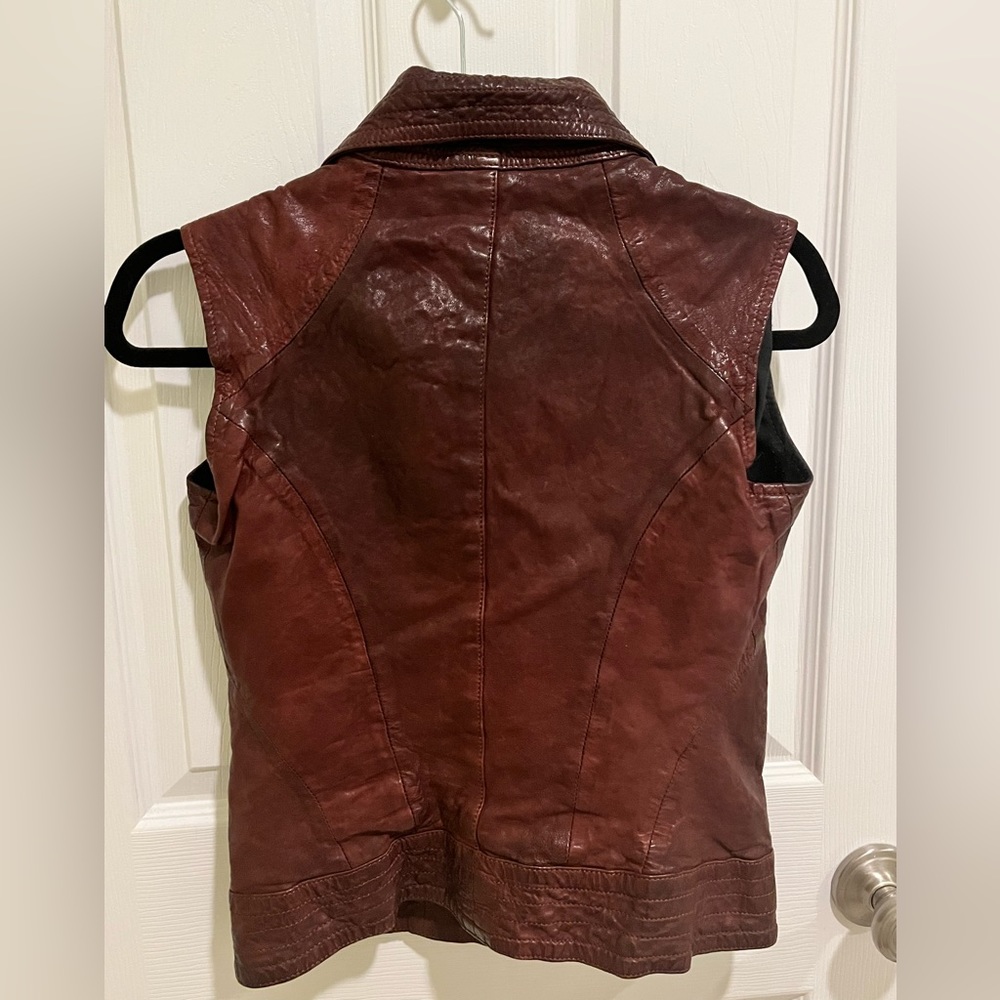 Red leather vest - Picture 3 of 4